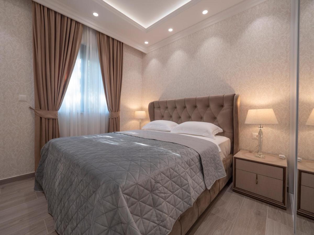 Royal Apartment *
