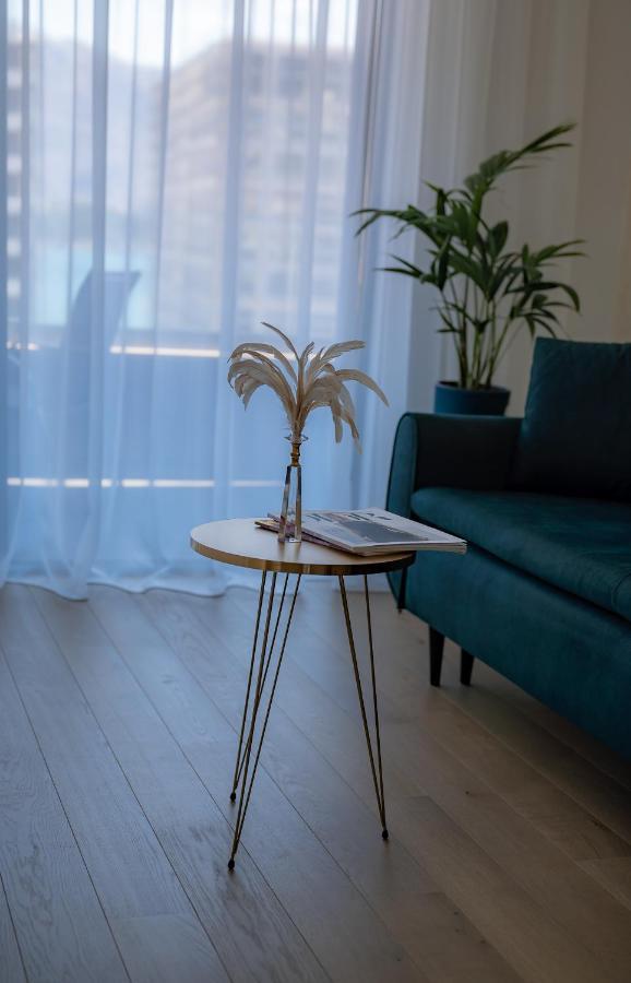 Royal Apartment *